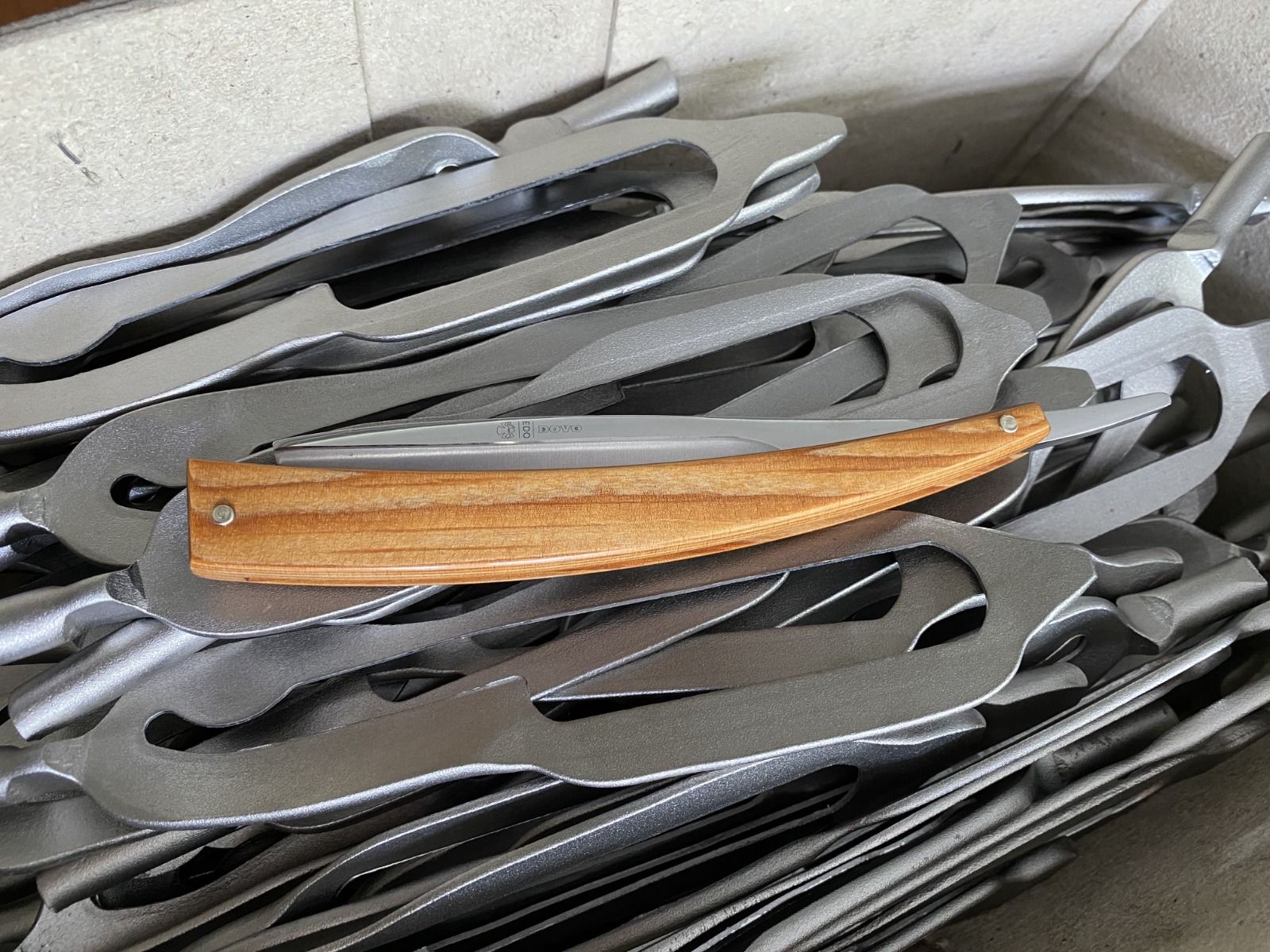 Dovo Open scheermes 5/8" EDO Spruce wood