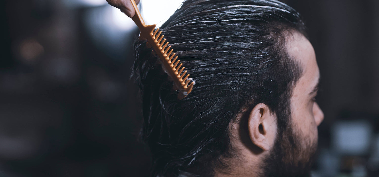 Kam je haar met producten van Baard en Co zo zal je haar in de beste conditie blijven. Shop snel bij Baard en co